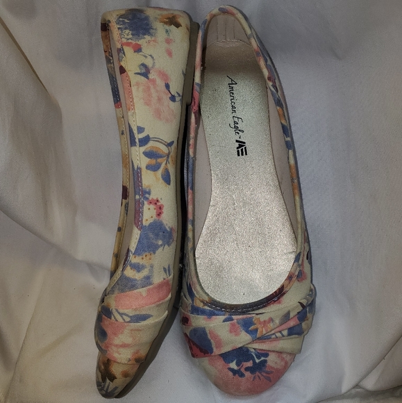 Flats - Picture 3 of 4